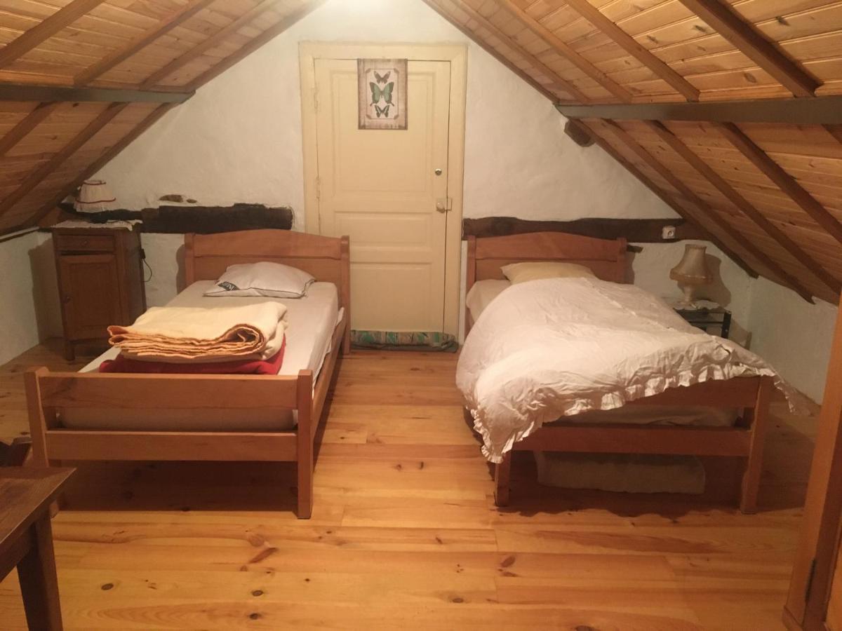 Gîte à la campagne Quins Exterior foto
